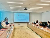 وزير الخارجية والهجرة يلتقى بوزير الصناعة والتجارة البحرينى فى المنامة