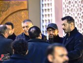 مصطفى شعبان يتلقى عزاء شقيقه فى حضور أشرف زكى وأحمد عيد ولبلبة.. صور 