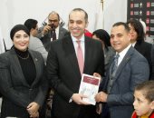 التنسيقية تستقبل وزير الشئون النيابية وتستكمل حفلات التوقيع لإصدارات أعضائها بمعرض الكتاب.. صور