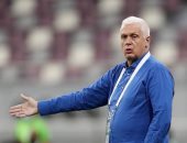 الجيش الملكي يقيل مدربه الفرنسي هوبير فيلود لسوء النتائج