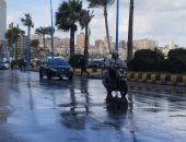 أمطار غزيرة تضرب الإسكندرية مع نشاط لحركة الرياح.. فيديو