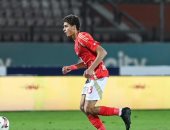 شوبير: شركة تسويق عمر مرموش مهتمة بلاعب الأهلي الصاعد