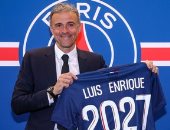باريس سان جيرمان يغري إنريكي براتب ضخم لتجديد عقده