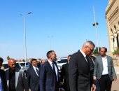 محافظ أسوان والأمير رحيم الأغاخان الخامس يتفقدان مشروع تطوير منطقة الطابية