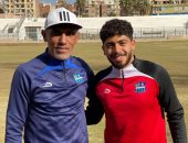 سيف مرعي يشارك فى تدريبات المقاصة عقب انتهاء إجراءات قيده