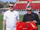 خالد مرتجي يستقبل كريستيان ڤييري نجم منتخب إيطاليا الأسبق في الأهلي.. صور