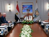 محافظ جنوب سيناء يبحث طلب مستثمرين إنشاء محطة لإنتاج الهيدروجين الأخضر بـ"الطور"
