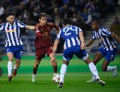 روما يتعادل مع بورتو 1 - 1 فى الدوري الأوروبي.. فيديو