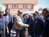 وزير قطاع الأعمال العام يتفقد "مصر للألومنيوم" بنجع حمادي.. ويلتقي نواب البرلمان