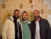 عماد غنيم مع عادل أحمد يحيي ومحمود الليثي في كواليس ساعته وتاريخه