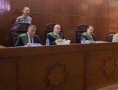إحالة أوراق سيدة وزوجها وشقيقها للمفتى بتهمة قتل شخصين ودفنهما فى الرمال بسوهاج
