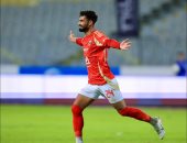 ريبييرو يتمسك ببقاء أحمد رضا مع الأهلي الموسم الجديد