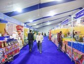 محافظة الجيزة تستقبل رمضان بـ30 معرضًا للسلع الغذائية.. تنظيم معرض رئيسى بالعمرانية وتغطية القطاعات الأخرى بمعارض سلعية.. تخفيضات على الزيت والسكر واللحوم والخضروات تصل لـ30%.. والعروض تستمر لنهاية الشهر الكريم