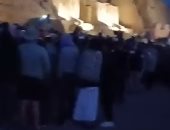إقبال السائحين على معبد أبو سمبل واصطفافهم فى طابور سياحى لمشاهدة تعامد الشمس