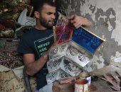 أسرار تصليح الفانوس بورشة رفعت السمكرى.. 80 عاما فى المهنة بالزقازيق..فيديو وصور