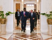 رئيس زامبيا: مصر تستقبل اللاجئين وتعاملهم كضيوف ونحن نتعلم من الرئيس السيسى