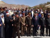 محافظ جنوب سيناء يرفع علم مصر على طابا بالذكرى 36 لعودتها لحضن الوطن.. صور