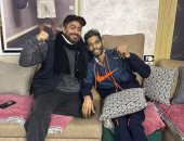 تامر حسنى يزور لاعب الزمالك السابق إبراهيم شيكا