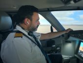 التليفون صامت.. جدل بين أكرم حسنى وخطيبته آية سماحة بالحلقة الأولى من الكابتن