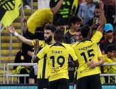 الأخدود يعطِّل الاتحاد بالتعادل 1-1 في الدوري السعودي.. فيديو