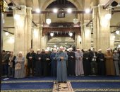 الجامع الأزهر يقيم التراويح بحضور آلاف المصلين فى الليلة السادسة من رمضان