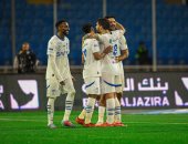 الهلال يتخطى الفيحاء بثنائية ويقلص الفارق مع الاتحاد في صدارة الدوري السعودي