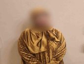 كذب وراء العدسة.. سيدة تفبرك قصة تحطيم الشرطة لسيارتها فى العبور