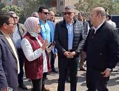 محافظ الجيزة يعنف رئيس مدينة أبو النمرس بسبب "حنفية".. اعرف القصة بالفيديو