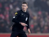 الفرنسي ليتيكسيه حكمًا لمباراة برشلونة ضد بنفيكا فى دوري أبطال أوروبا