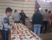 1200 وجبة لحوم وأرز وخضار بمائدة الوحدة الوطنية فى كفر الشيخ.. فيديو