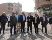 محافظ الجيزة: رصف وتطوير طريق جسر الصليبة فى شبرامنت بتكلفة 37 مليون جنيه