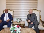 هاني أبو ريدة يحظى بدعم عمومية كاف لحصد مقعد مجلس فيفا