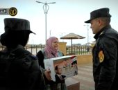 الداخلية توزع مساعدات عينية على المواطنين بالمحافظات.. فيديو