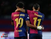 برشلونة ضد بنفيكا .. لامين يامال يبدع والبارسا يتقدم 3-1 في الشوط الأول.. صور