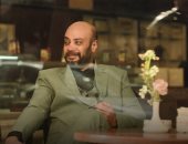حاتم صلاح يكشف كواليس مشاركته فى مسلسل إخواتى مع فاطمة مصطفى الليلة