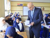 وزير التعليم يوجه المديريات بصرف المستحقات المالية لمعلمى الحصة