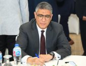 محافظ الجيزة يعتمد ترقية 39 معلمًا وأخصائيًا من شاغلى وظائف المعلمين