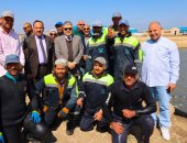 الفريق أسامة ربيع يشهد التشغيل التجريبى لمصنع تعبئة وتغليف الأسماك 
