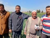 الذهب الأبيض.. انطلاق موسم زراعة القطن فى غيطان الشرقية.. مدير عام الزراعة: 50 ألف فدان مستهدف زراعتها هذا العام بصنف جيزة 94.. وسعر شيكارة البذور ينخفض 300 جنيه ليصبح 1200 جنيه بدلا من 1500.. فيديو وصور