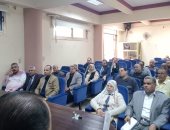مدير تعليم سوهاج يناقش الاستعدادات لامتحانات نهاية العام