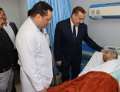 محافظ المنوفية يزور مصابى حادث طريق طملاى – السادات بالمستشفى