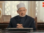 شيخ الأزهر يعود لمكتبه لممارسة مهام عمله عقب وعكة صحية قبل رمضان