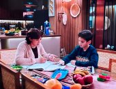 مسلسل عايشة الدور.. 7 خطوات تساعد على احتواء طفلك والتقرب منه