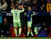 برشلونة يصعق أتلتيكو مدريد بريمونتادا 4-2 في قمة الدوري الإسباني.. فيديو