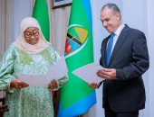 وزير الخارجية يسلم رسالة خطية من الرئيس السيسي إلى رئيسة تنزانيا