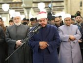 يرجون عفوه ورضاه.. الجامع الأزهر كامل العدد بالمصلين في العشر الأواخر.. صور
