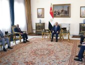 خلال استقباله وزير خارجية إريتريا.. الرئيس السيسى يؤكد عمق العلاقات بين مصر وإريتريا وحرص القاهرة على تعزيزها في كافة المجالات.. البلدان يؤكدان الالتزام بدعم الصومال في مكافحة الإرهاب والحفاظ على وحدة أراضيه