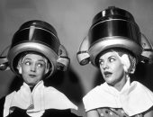 6 طرق غريبة استخدمت فى صالونات التجميل قديما.. تقدرى تعمليها فى العيد؟