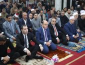 محافظ كفر الشيخ يشهد الاحتفال بليلة القدر بمسجد الفتح ويقدم التهنئة للأهالى.. فيديو