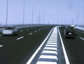 لو ناوى تقضى العيد فى الساحل الشمالى أو مطروح.. تعرف على شبكة الطرق الحديثة بمواصفات عالمية.. سهلت الوصول بأمان وسرعة والسفر عليها أصبح متعة.. واحترس من السرعة العالية فالطرق مراقبة بالكاميرات الرادارية.. صور